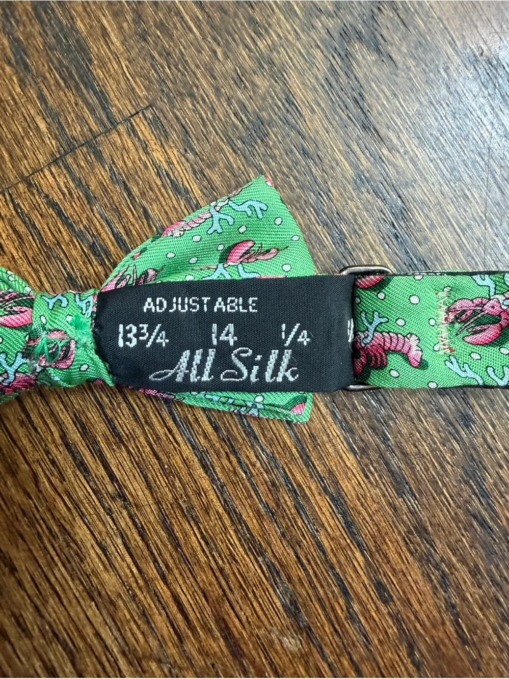 Vineyard Vines Boy’s Bow Tie with Christmas Lobster Print